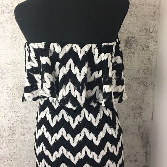 JUDITH MARCH STRAPLESS DRESS - Picture 5 of 8